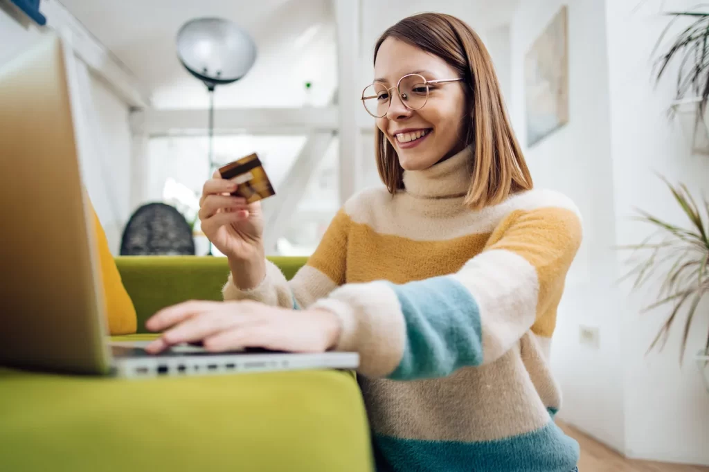 Make Everyday Banking Work for You: A Guide to Rewards Checking Accounts